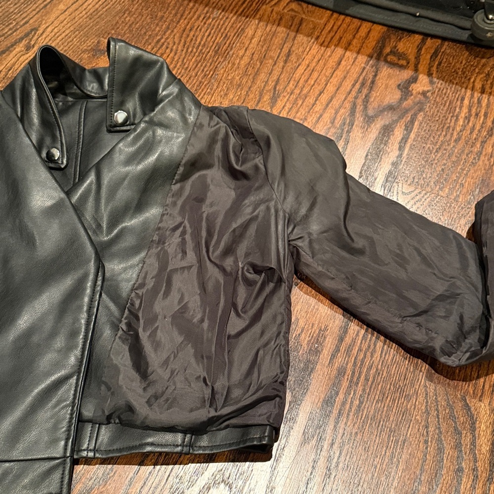 Forever 21 cropped faux leather jacket - Picture 13 of 14